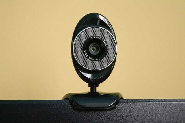 Enable-Webcam-On-Windows-10